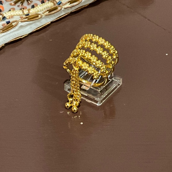 Elegant Gold Tassel Ring - Picture 3 of 7